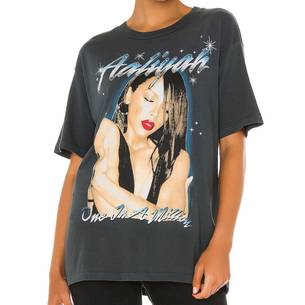 Daydreamer Aliyah t shirt XS runs big